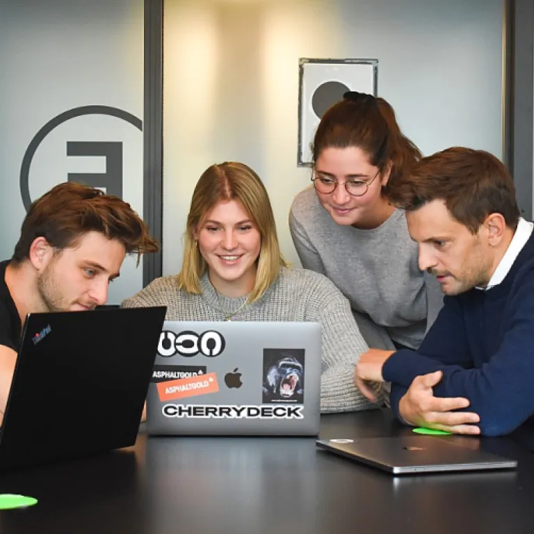 Building a clear strategic vision for office managers in UK companies